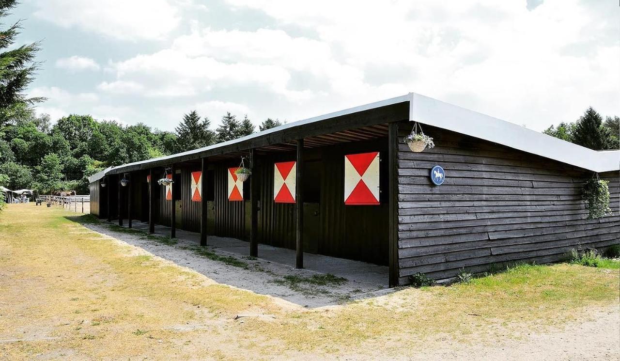 Knus Chalet Midden In De Bossen Nunspeet Eksteriør billede